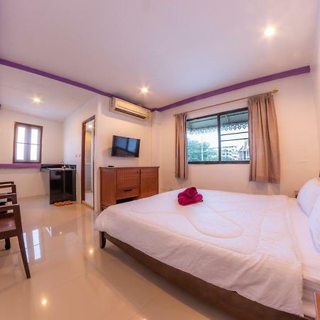 Enrico Hostel Patong Ngoại thất bức ảnh
