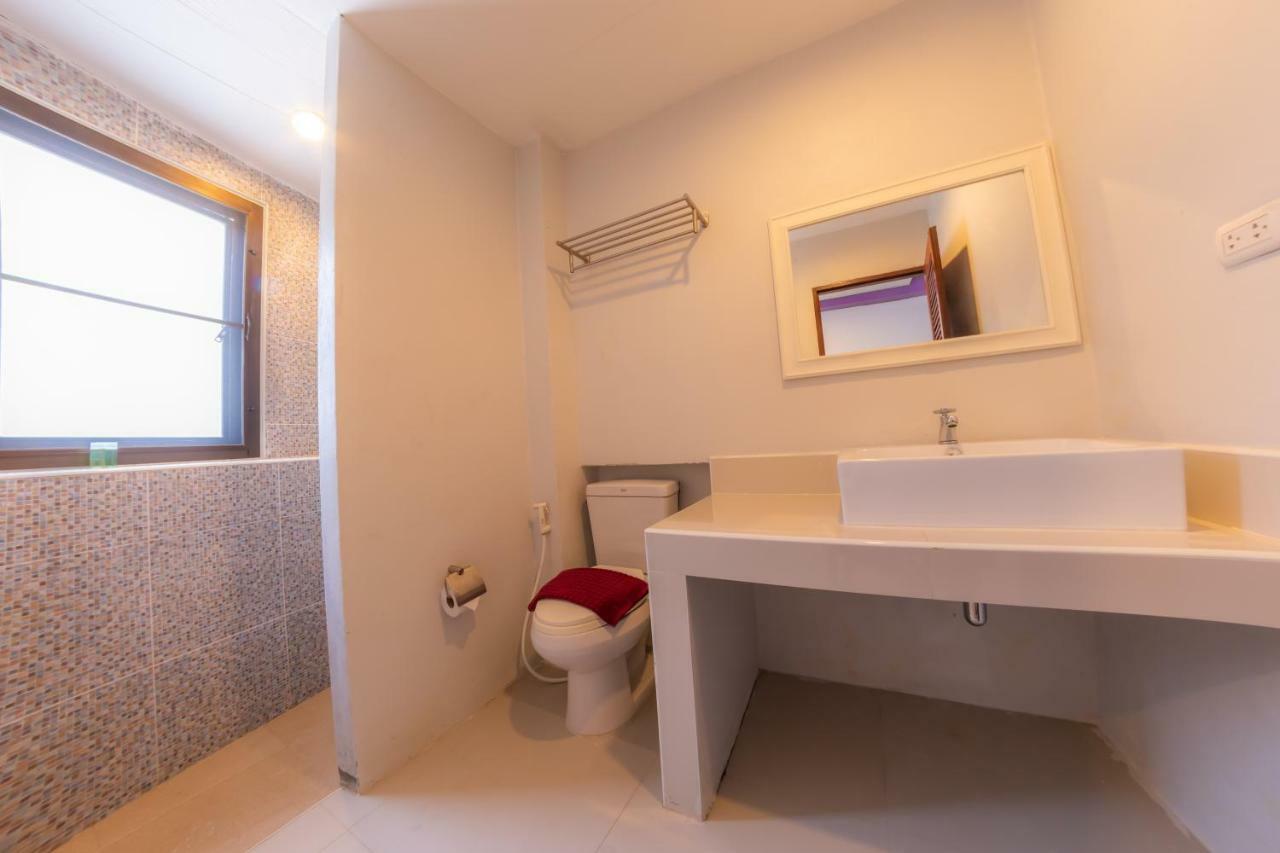 Enrico Hostel Patong Ngoại thất bức ảnh