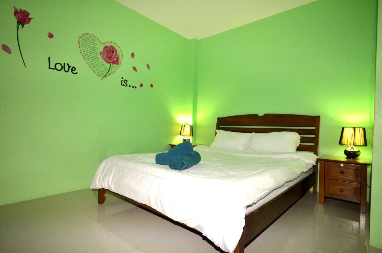 Enrico Hostel Patong Ngoại thất bức ảnh
