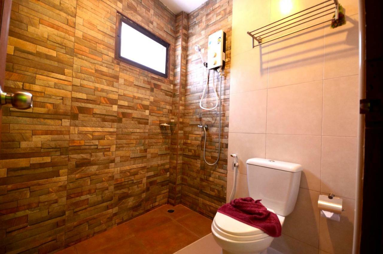 Enrico Hostel Patong Ngoại thất bức ảnh