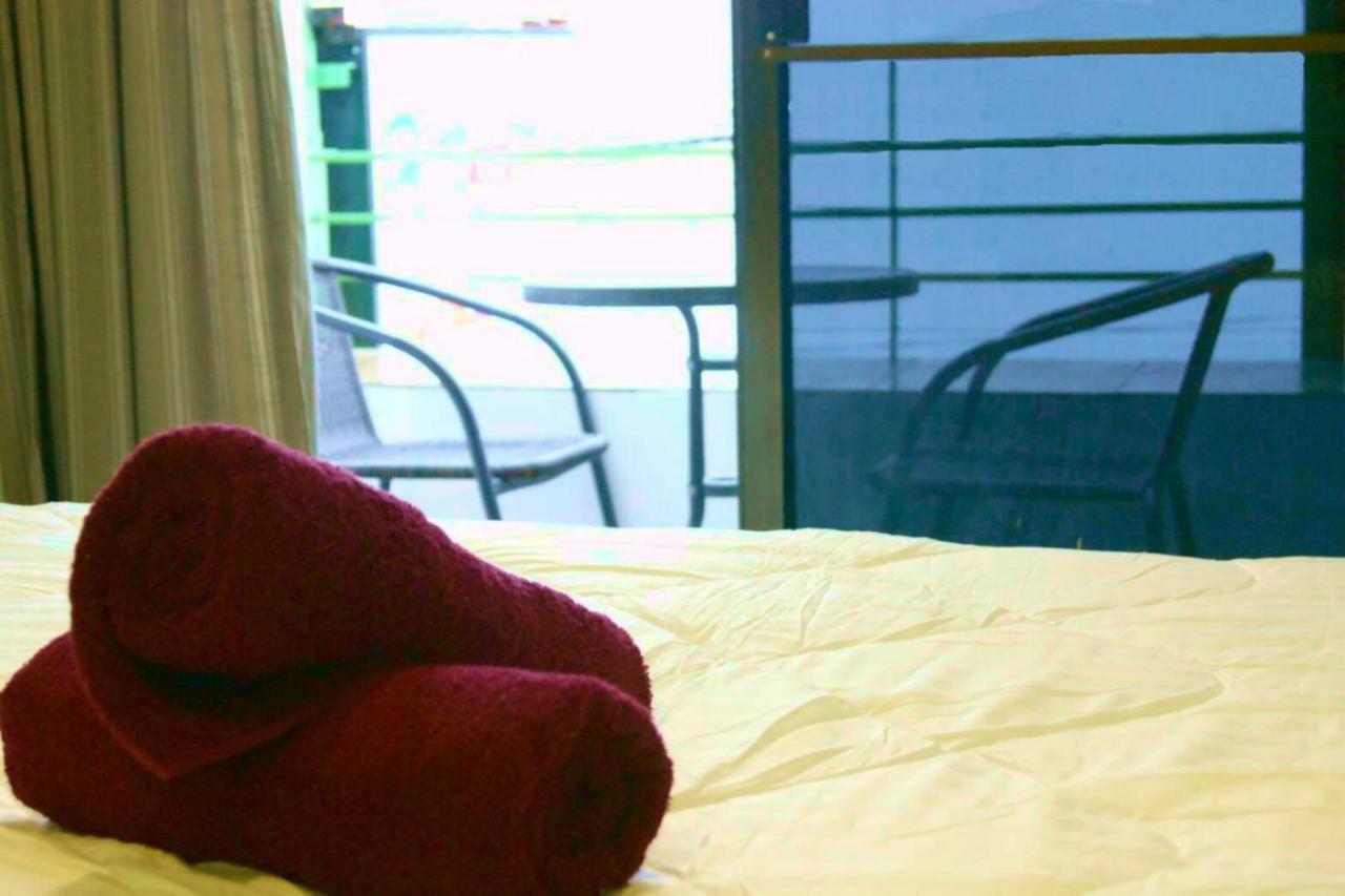 Enrico Hostel Patong Ngoại thất bức ảnh