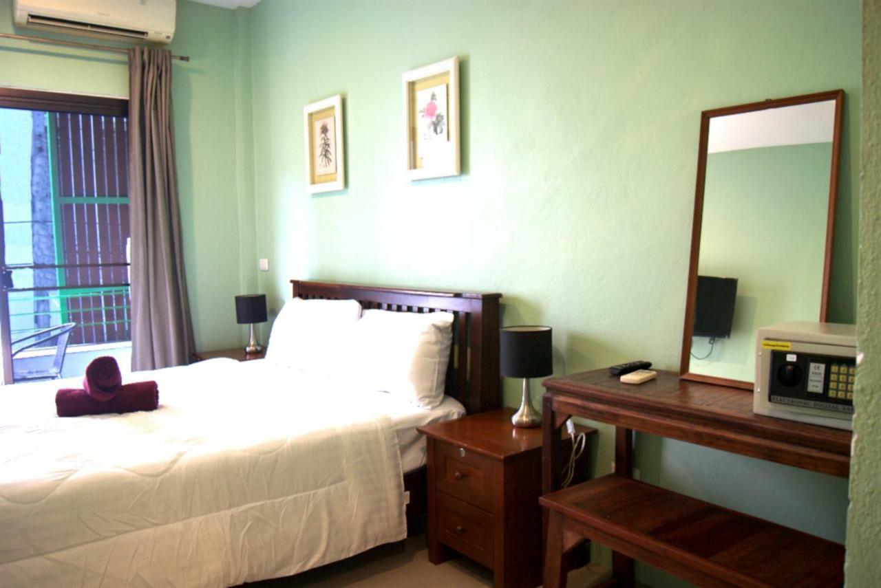 Enrico Hostel Patong Ngoại thất bức ảnh