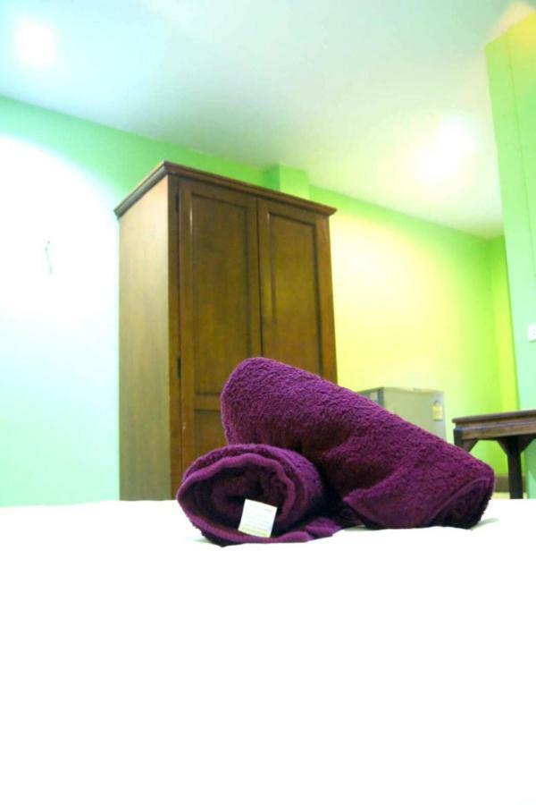 Enrico Hostel Patong Ngoại thất bức ảnh