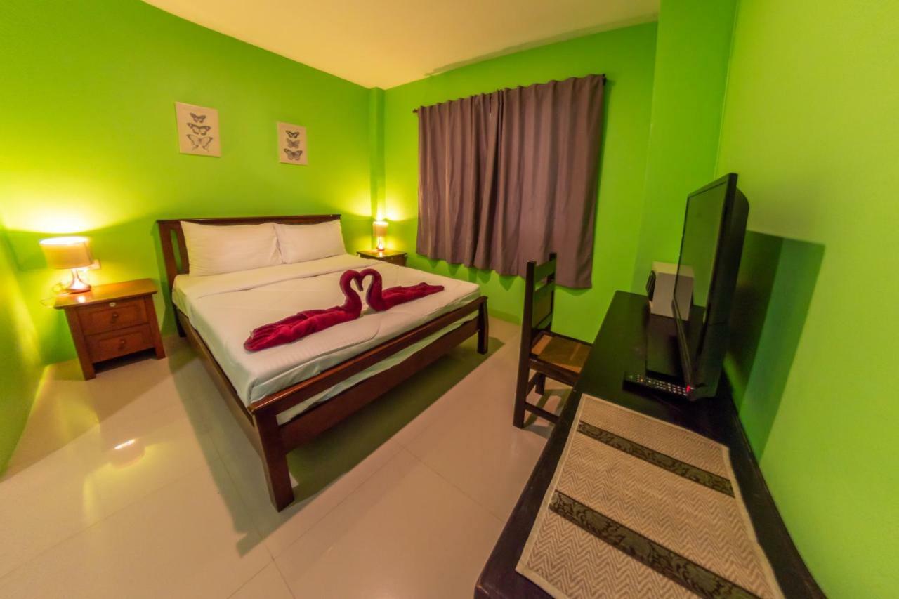 Enrico Hostel Patong Ngoại thất bức ảnh