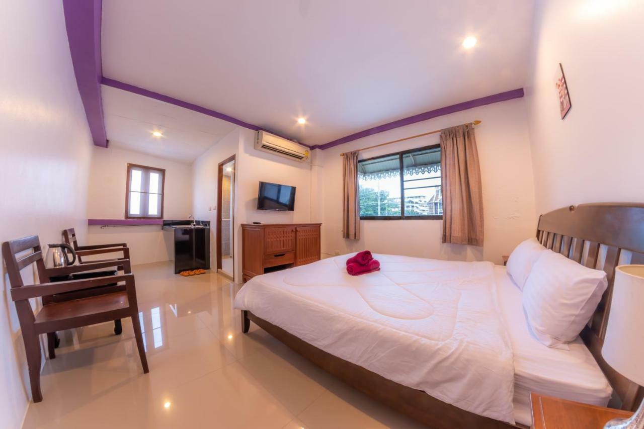 Enrico Hostel Patong Ngoại thất bức ảnh